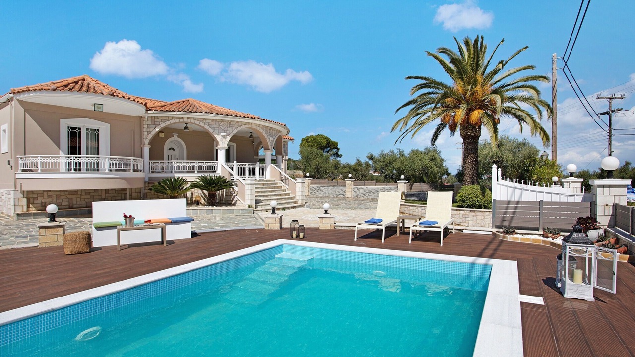 Photo of Outdoor in Alikanas