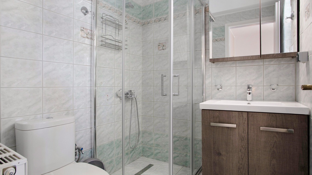 Photo of Bathroom in Alikanas