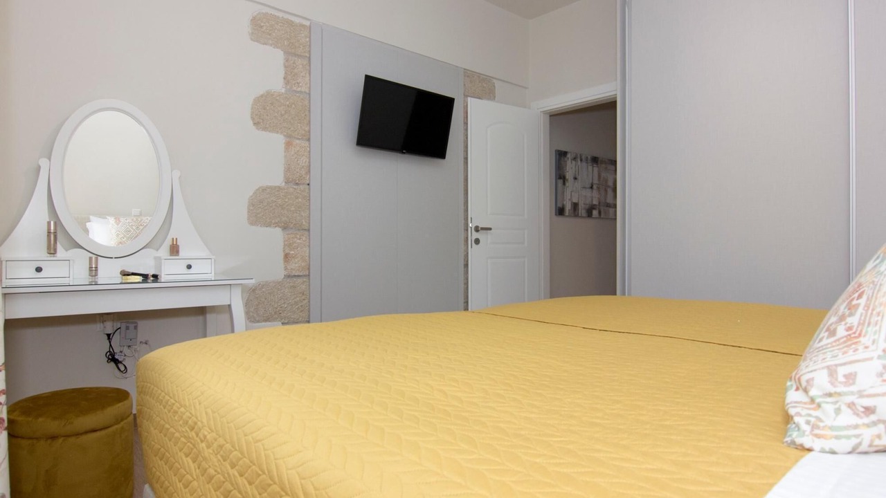 Photo of Bedroom in Lefktron