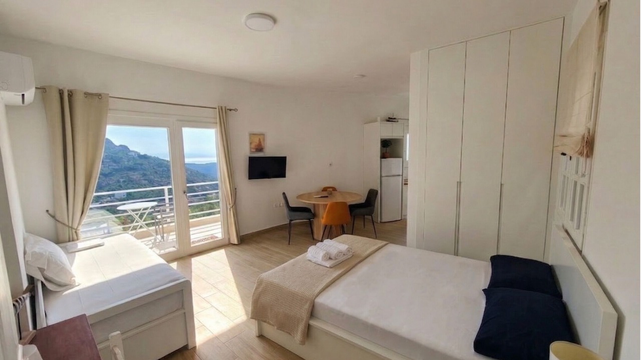 Photo of Bedroom in Kea