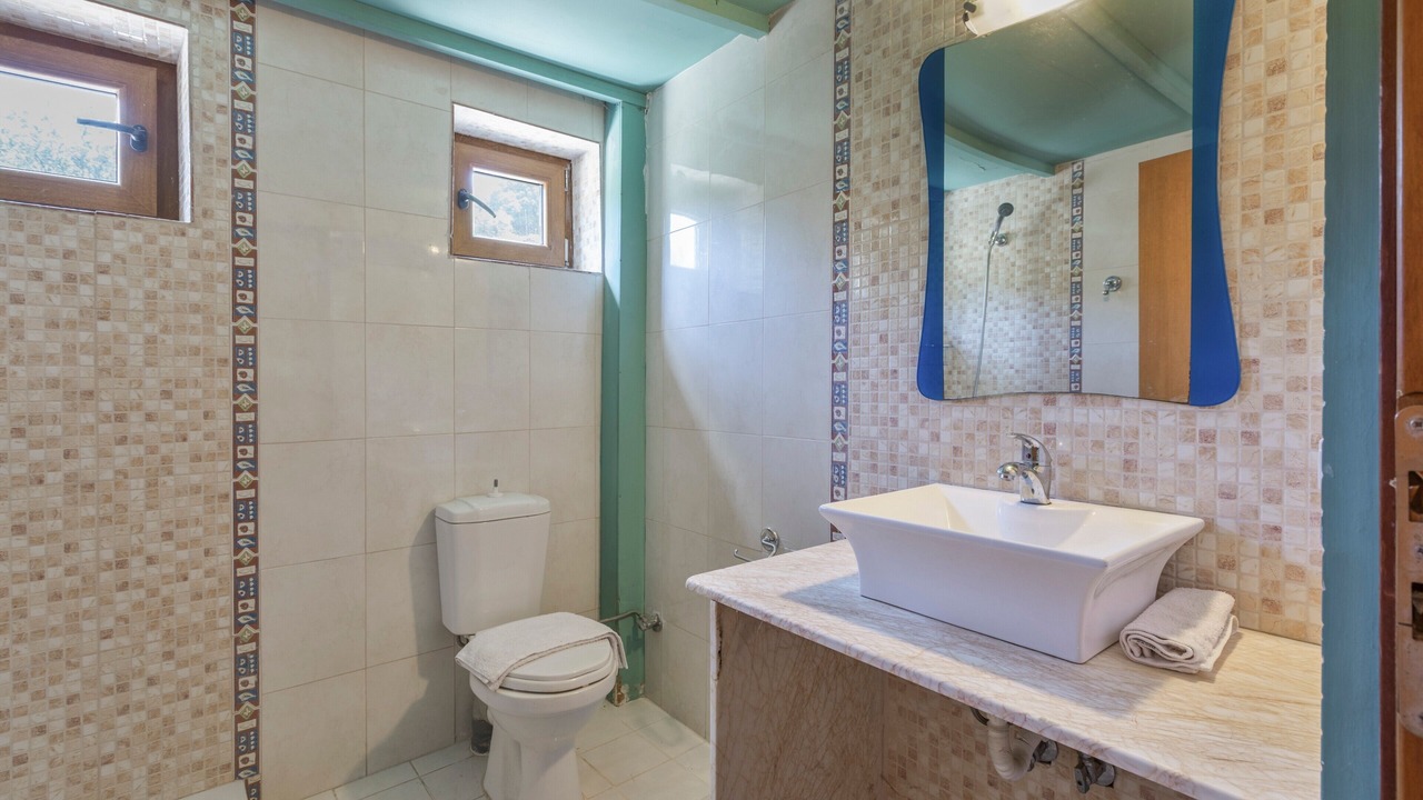 Photo of Bathroom in Kato Simi