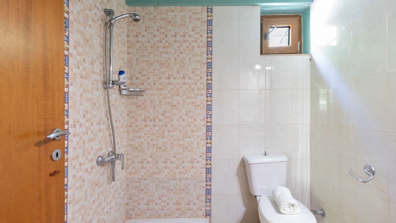 Photo of Bathroom in Kato Simi