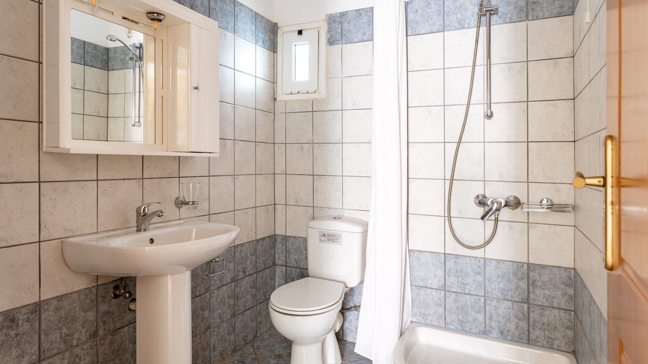 Photo of Bathroom in Agios Ioannis