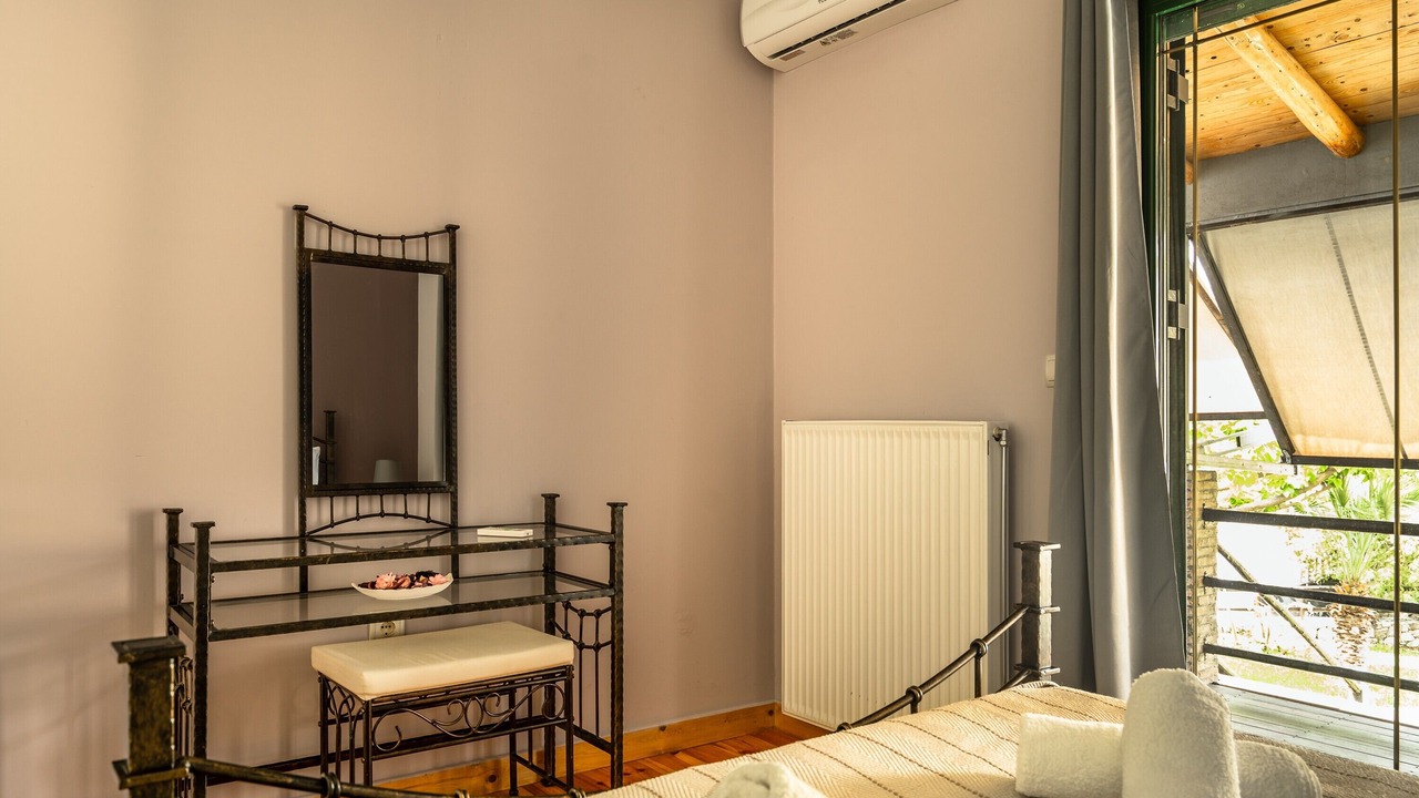 Photo of Bedroom in Skala