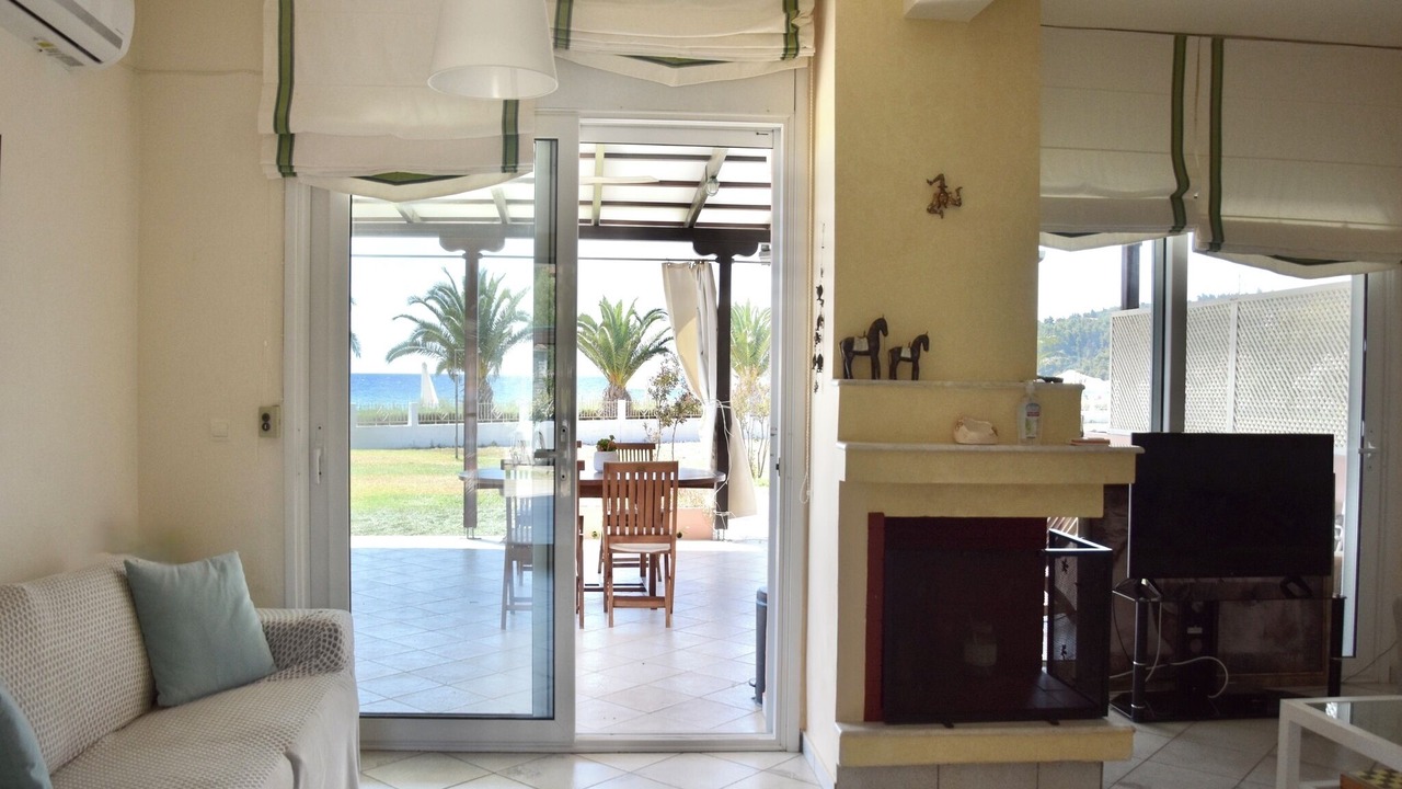 Photo of Livingroom in Sithonia