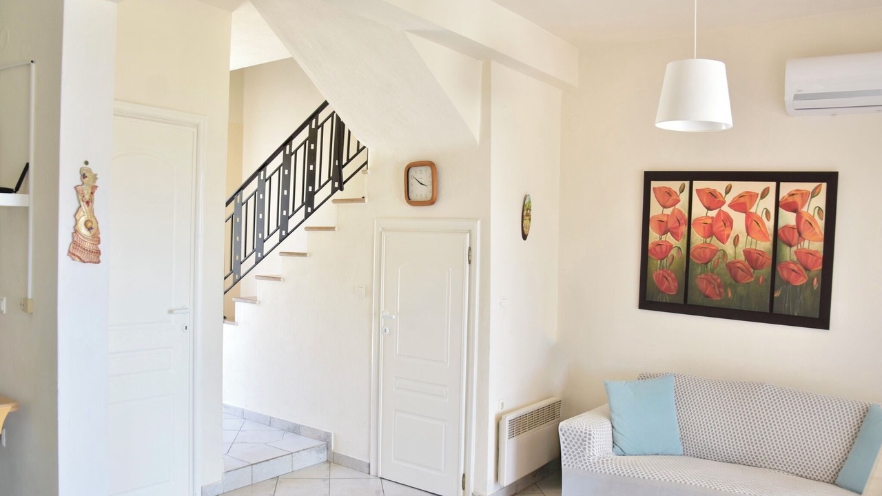 Photo of Livingroom in Sithonia