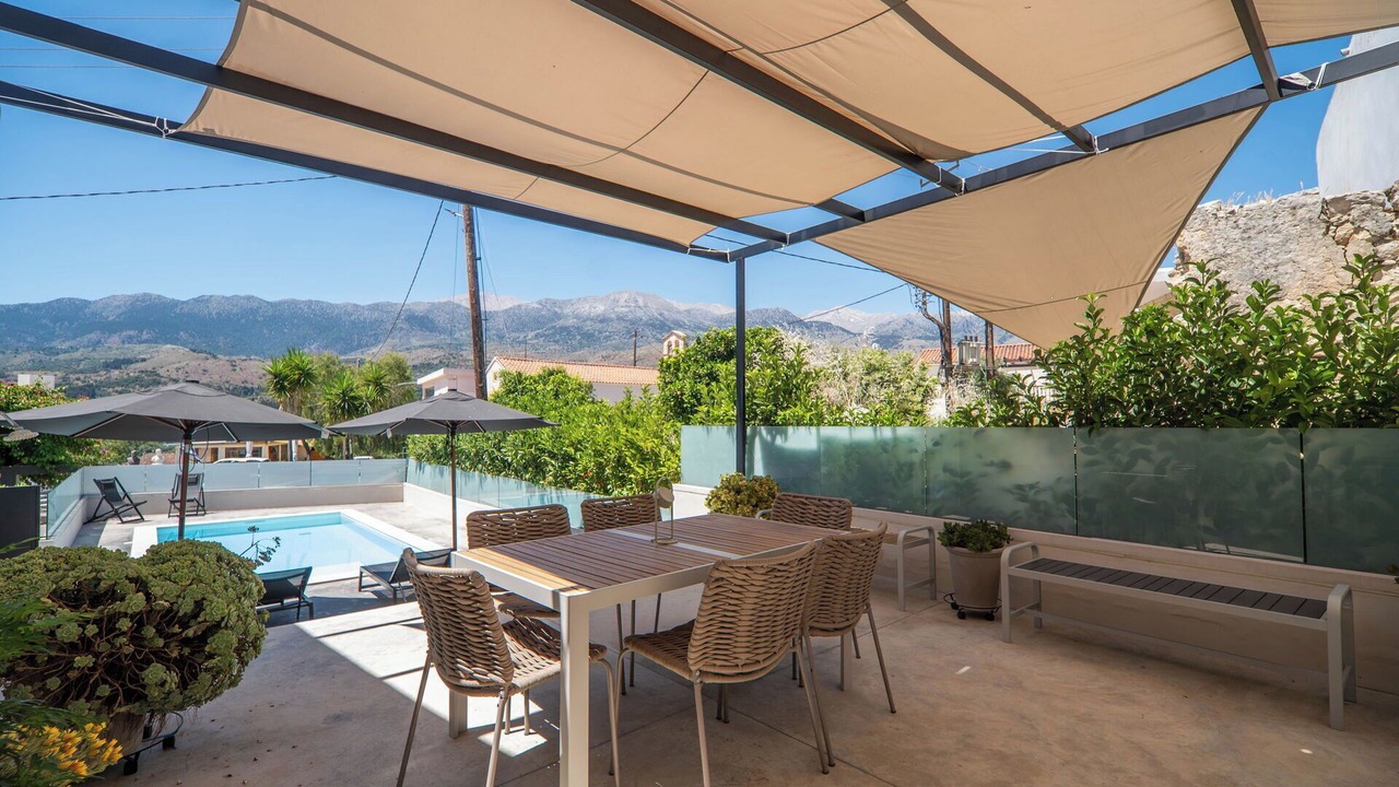 Photo of Patio Balcony in Nipos