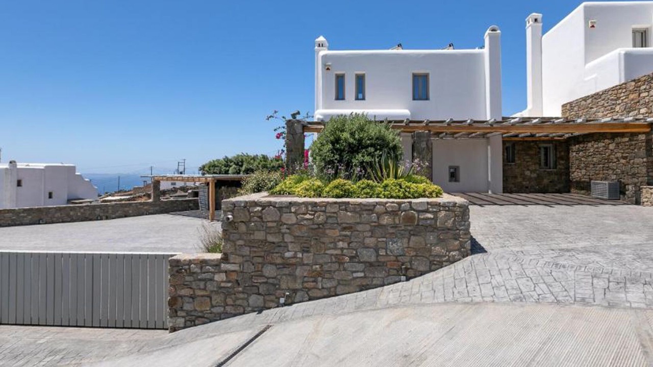 Photo of Outdoor in Tourlos