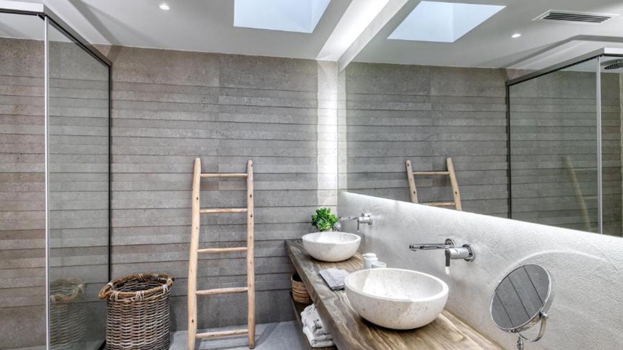 Photo of Bathroom in Tourlos