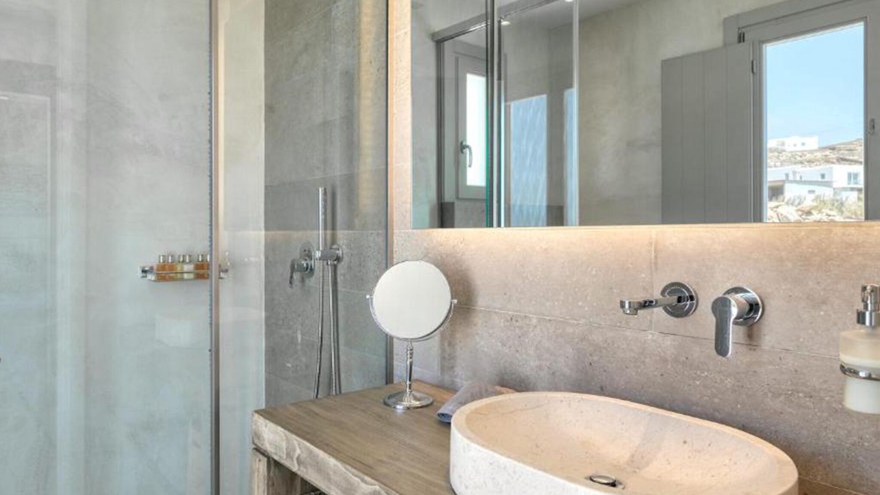 Photo of Bathroom in Tourlos