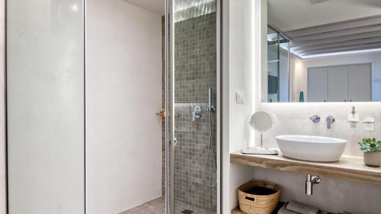 Photo of Bathroom in Tourlos
