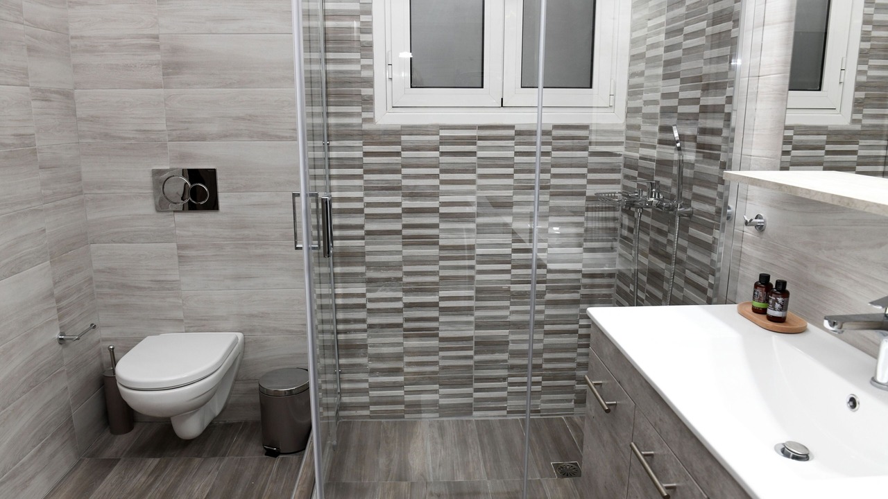 Photo of Bathroom in Ampelokipoi