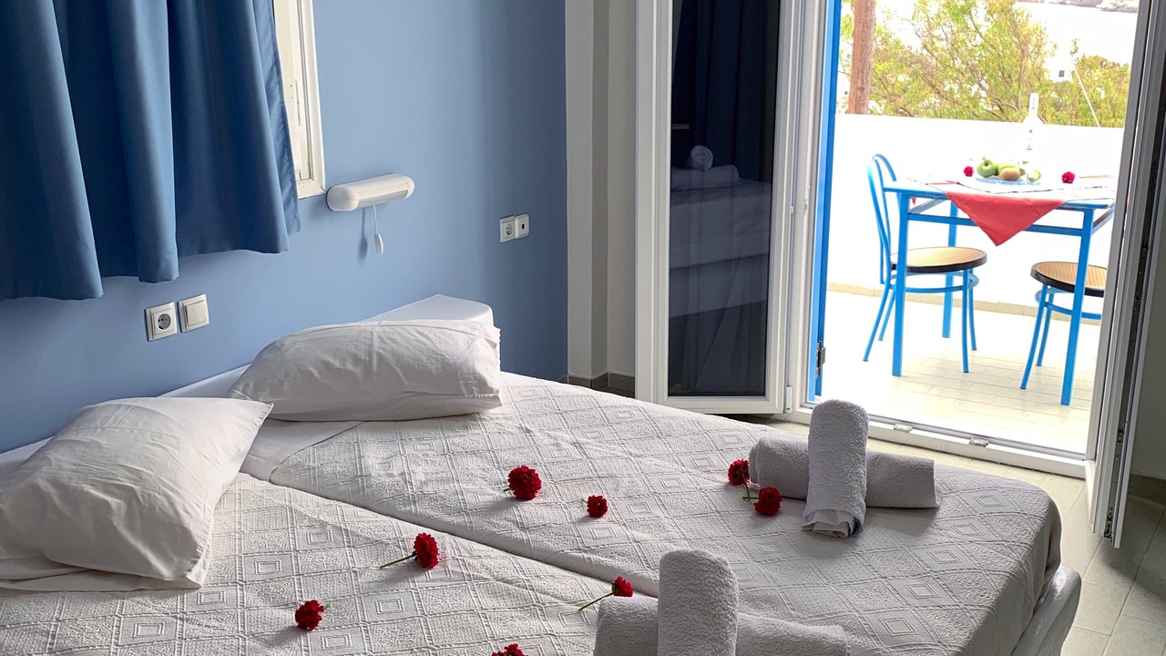 Photo of Bedroom in Ios Town
