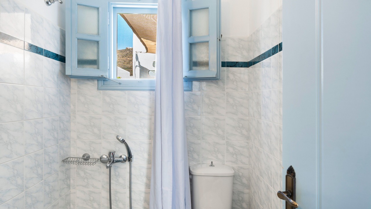 Photo of Bathroom in Grikos