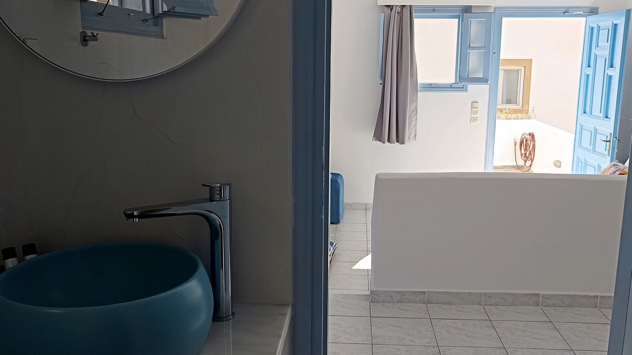 Photo of Bathroom in Grikos