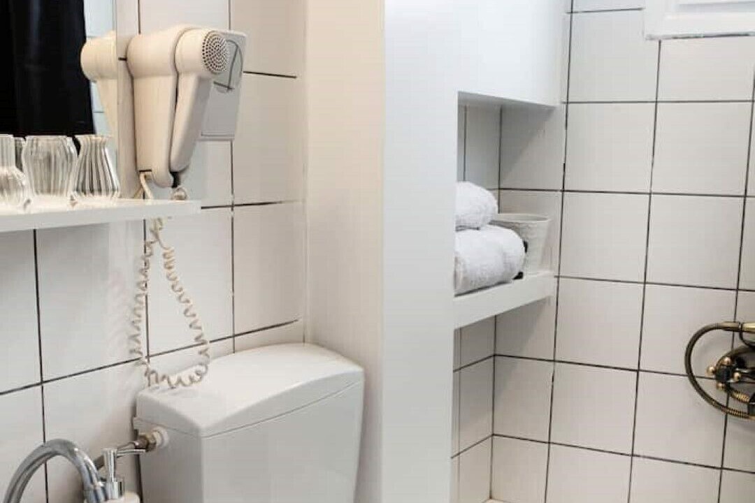 Photo of Bathroom in Marousi