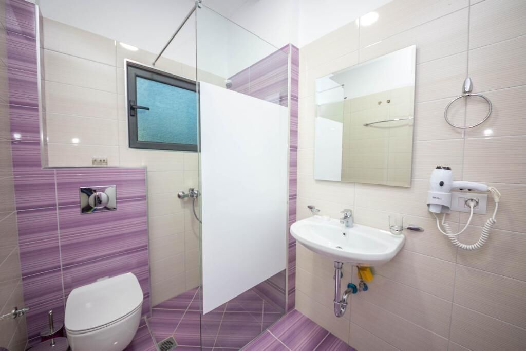 Photo of Bathroom in Kodrra