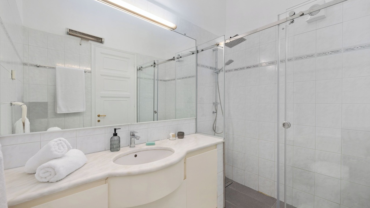 Photo of Bathroom in Old Town