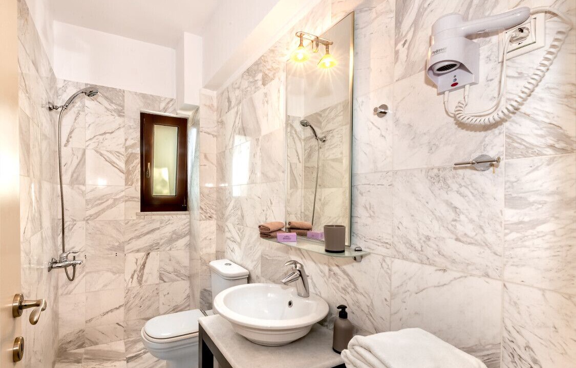 Photo of Bathroom in Kounoupidiana