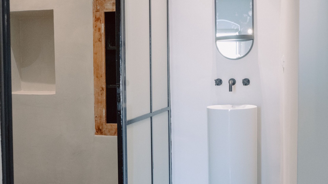 Photo of Bathroom in Ermoupoli