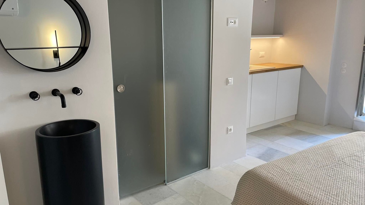 Photo of Bathroom in Ermoupoli