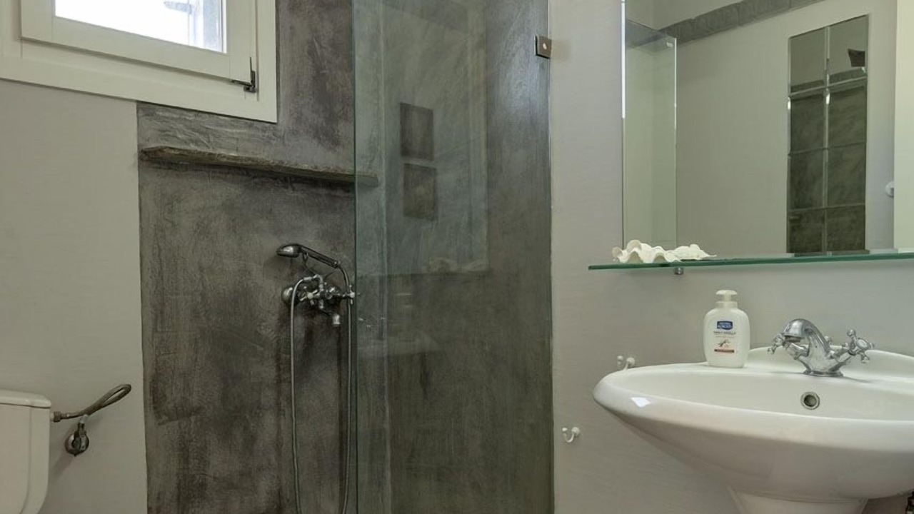 Photo of Bathroom in Agios Ioannis