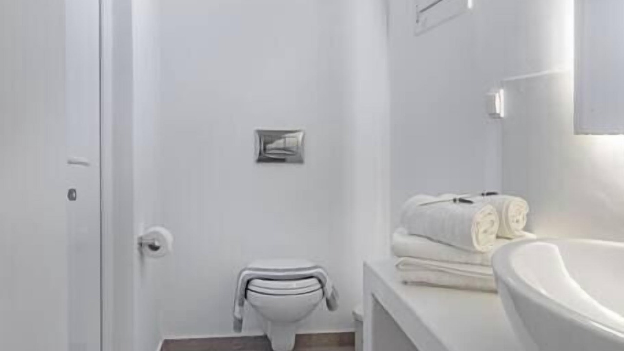 Photo of Bathroom in Glastros