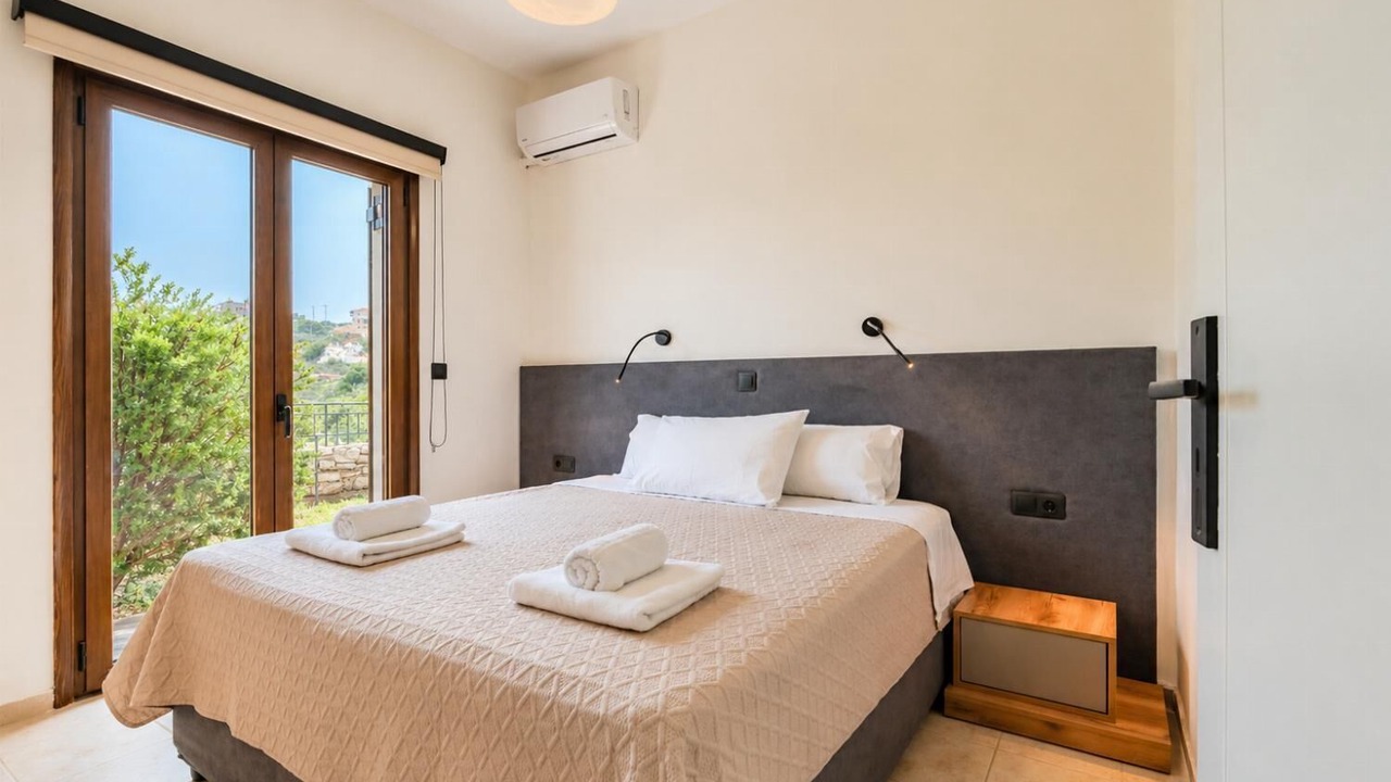 Photo of Bedroom in Maroulas