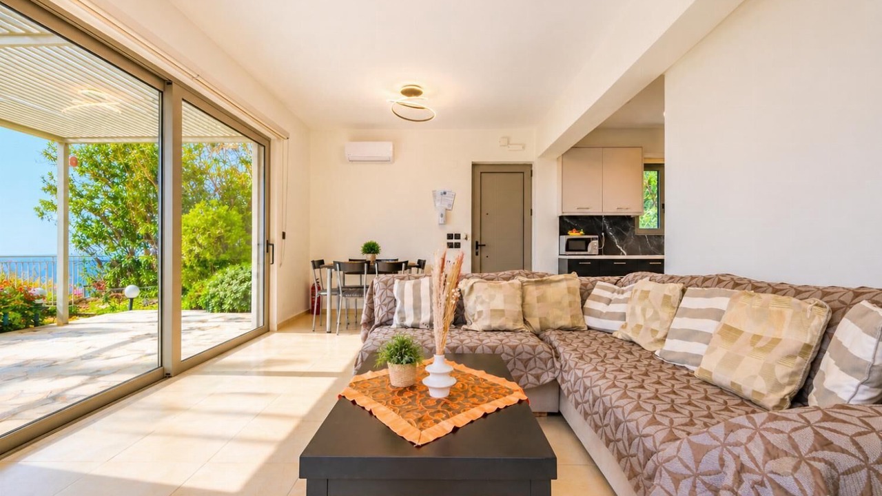 Photo of Livingroom in Maroulas