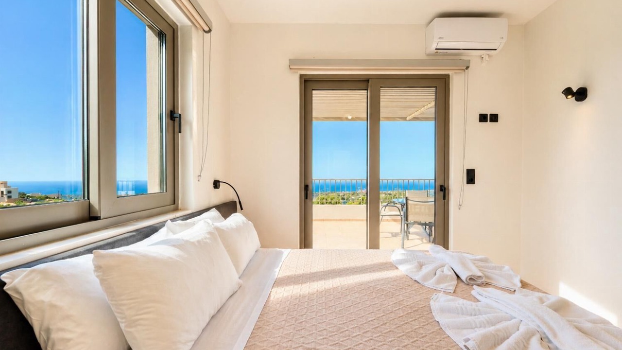 Photo of Bedroom in Maroulas