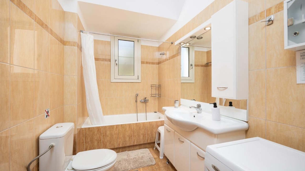 Photo of Bathroom in Gerani