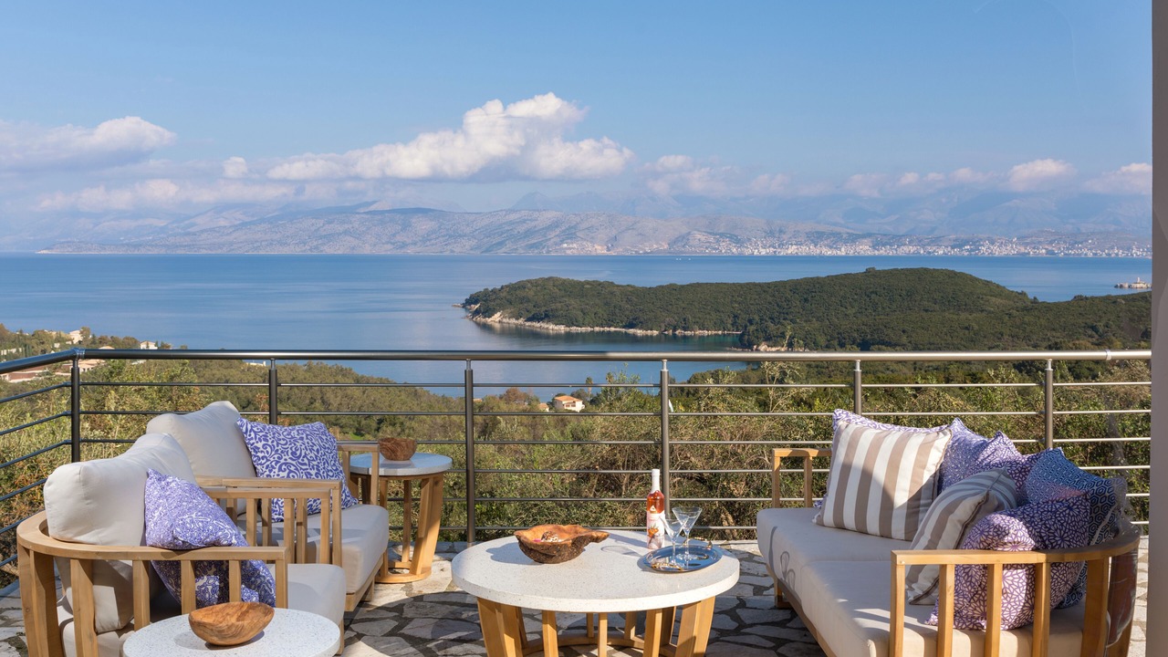 Photo of Outdoor in Petaleia