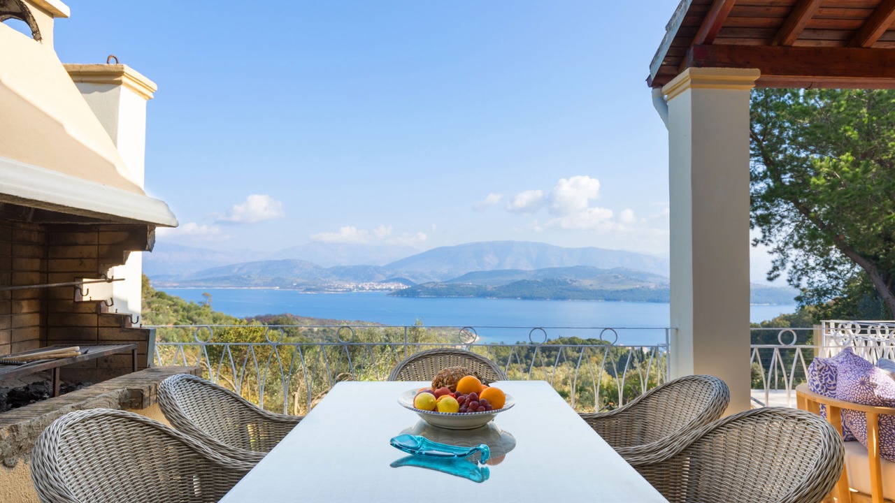 Photo of Outdoor in Petaleia