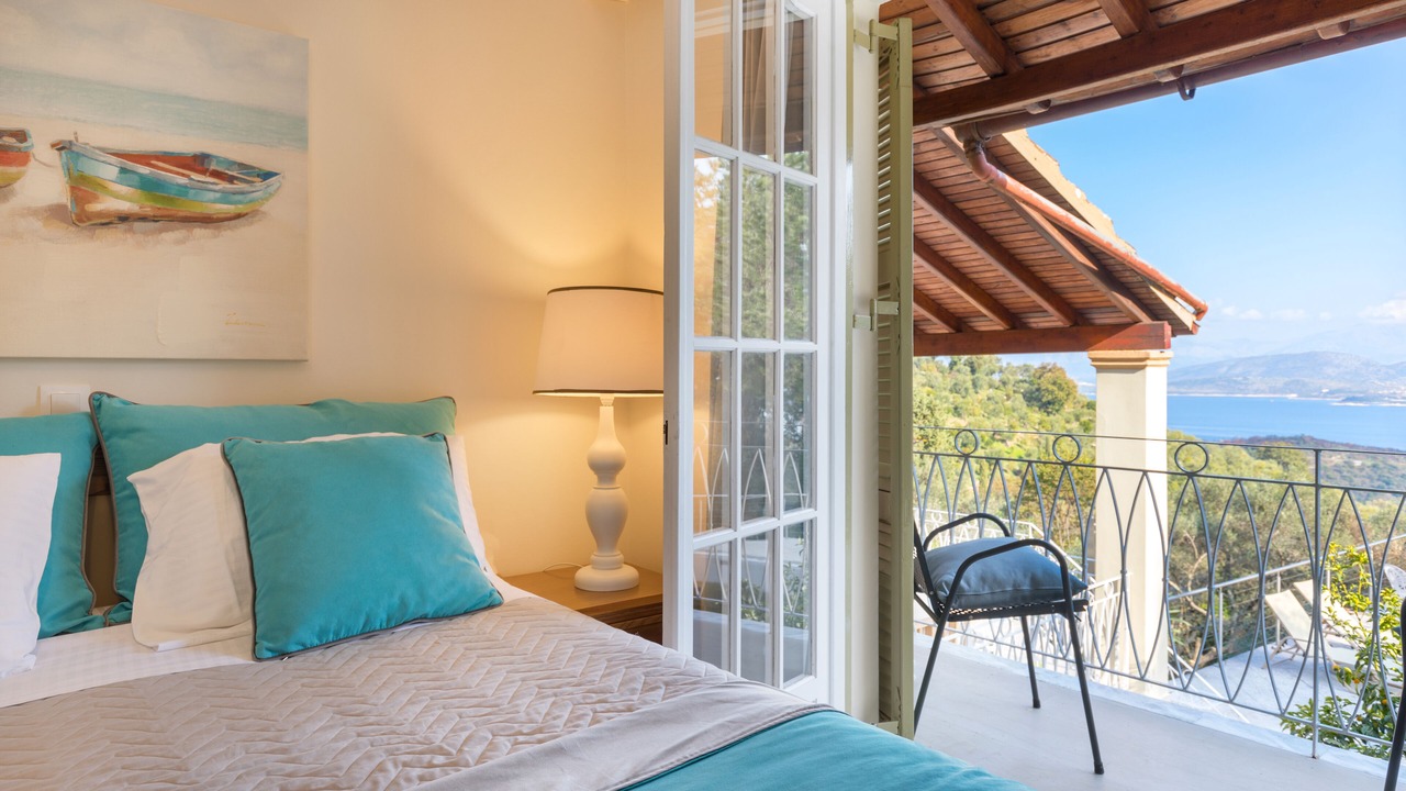 Photo of Bedroom in Petaleia