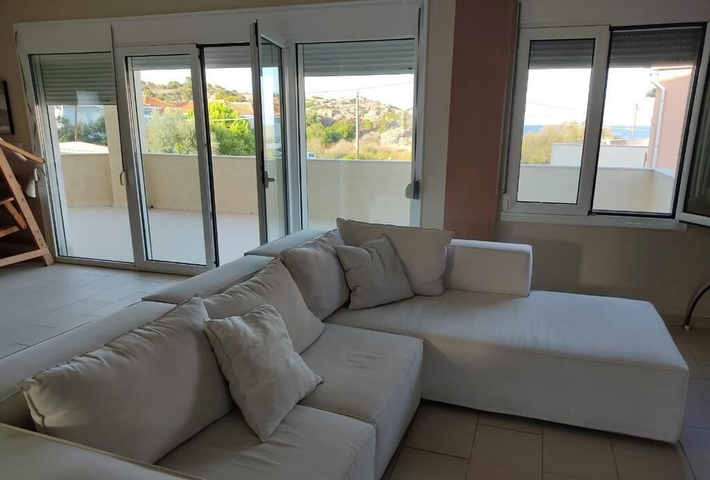 Photo of Livingroom in Skala Neon Kidonion