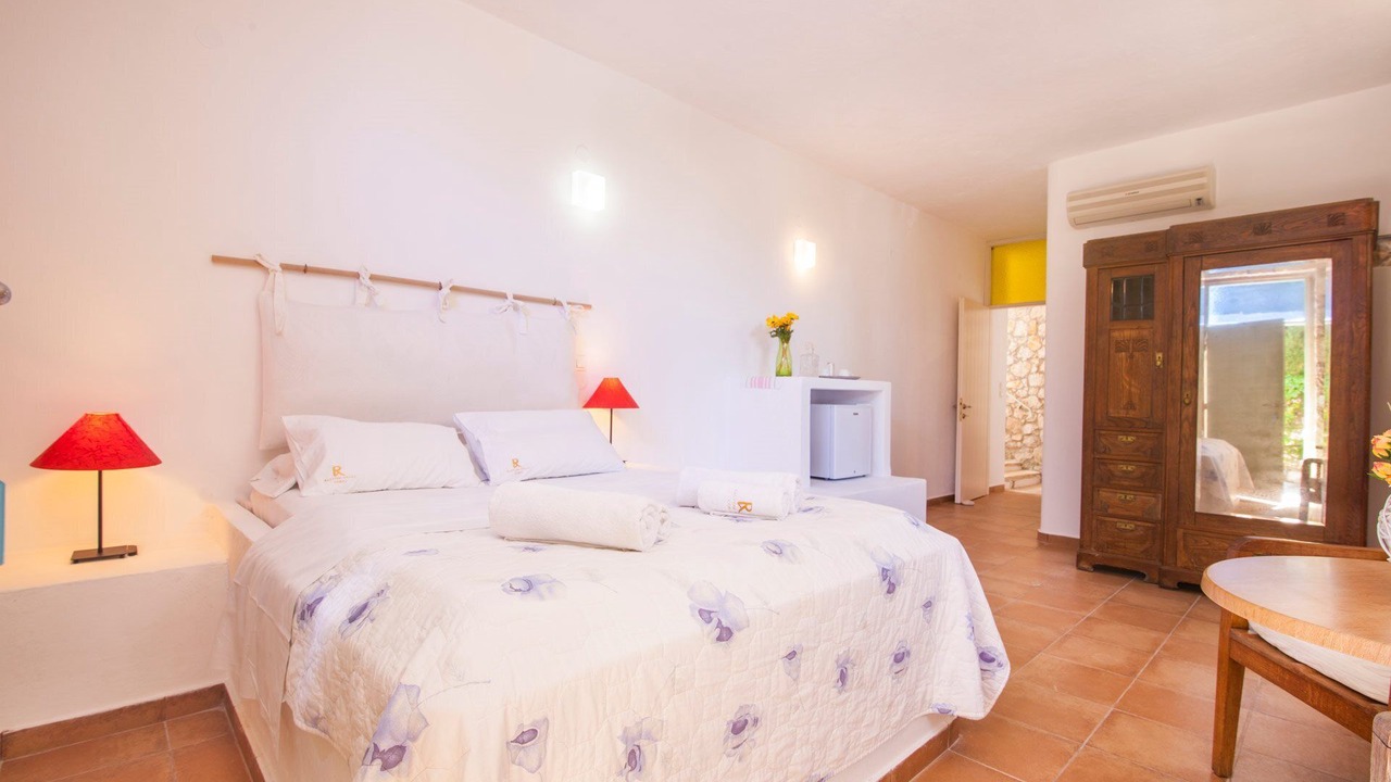 Photo of Bedroom in Petaleia