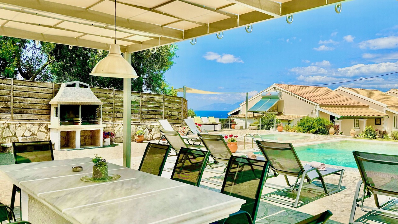 Photo of Outdoor in Petaleia