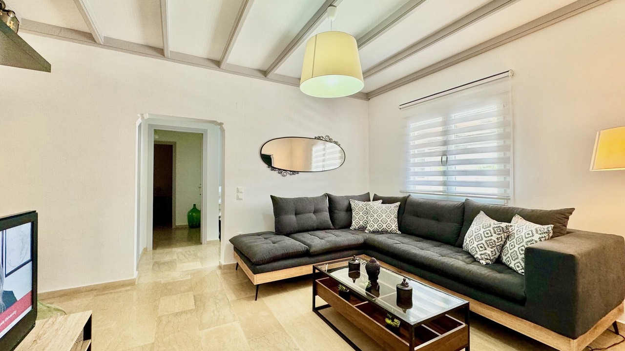 Photo of Livingroom in Petaleia