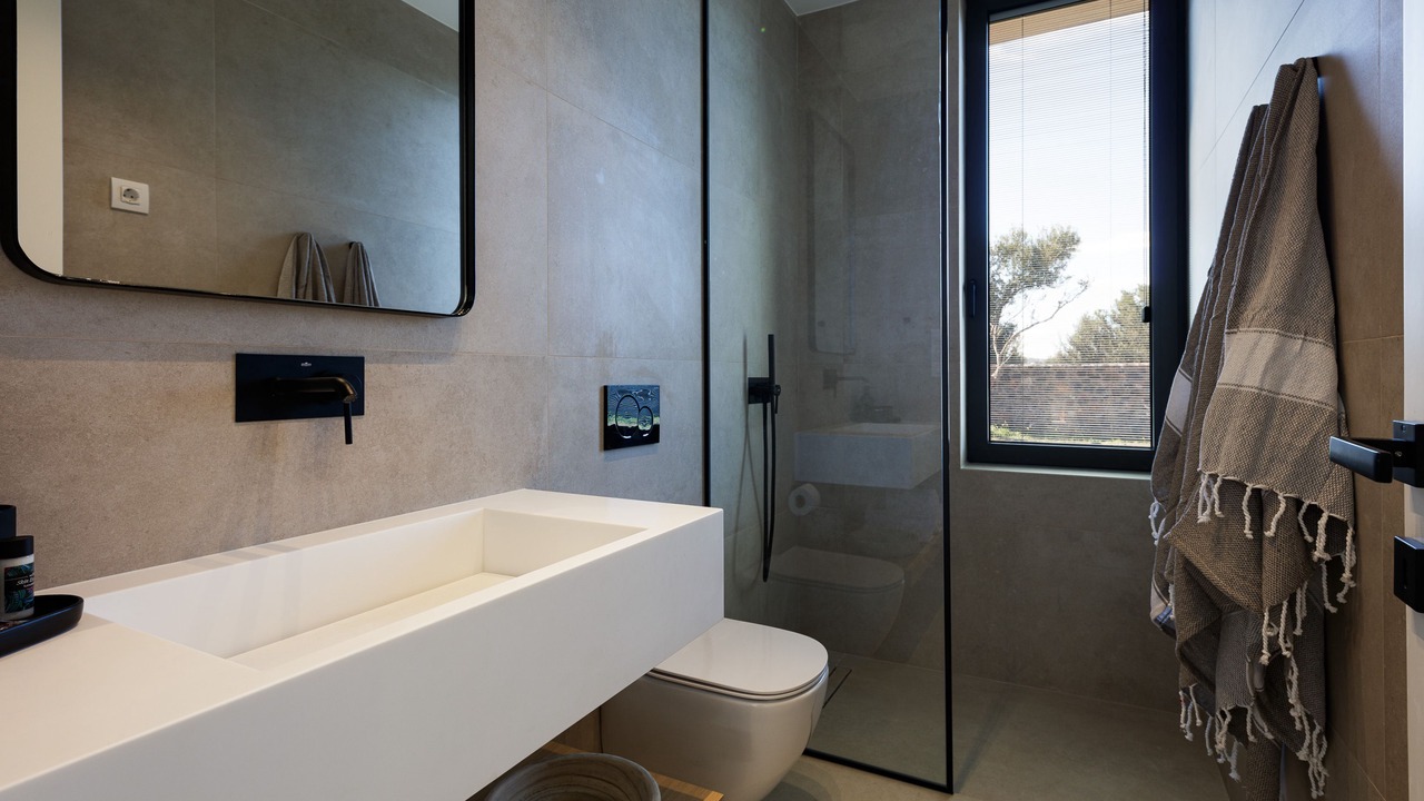 Photo of Bathroom in Akrotiri