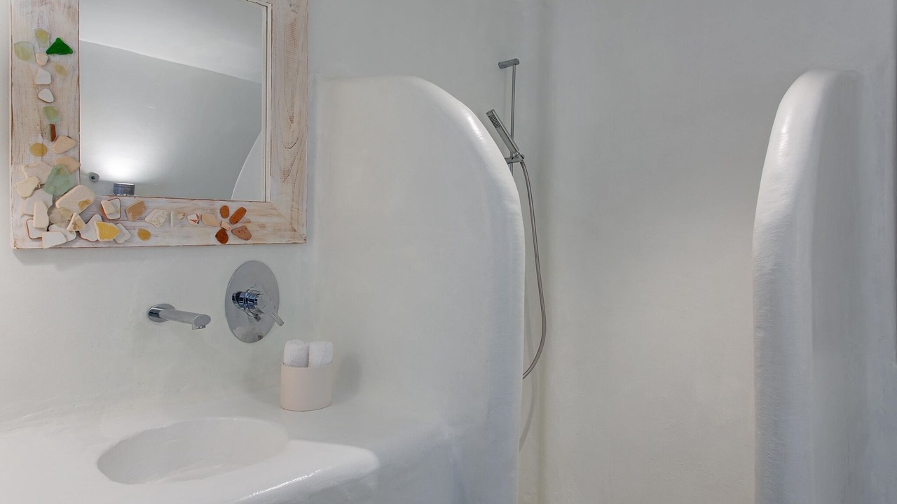 Photo of Bathroom in Kalafatis