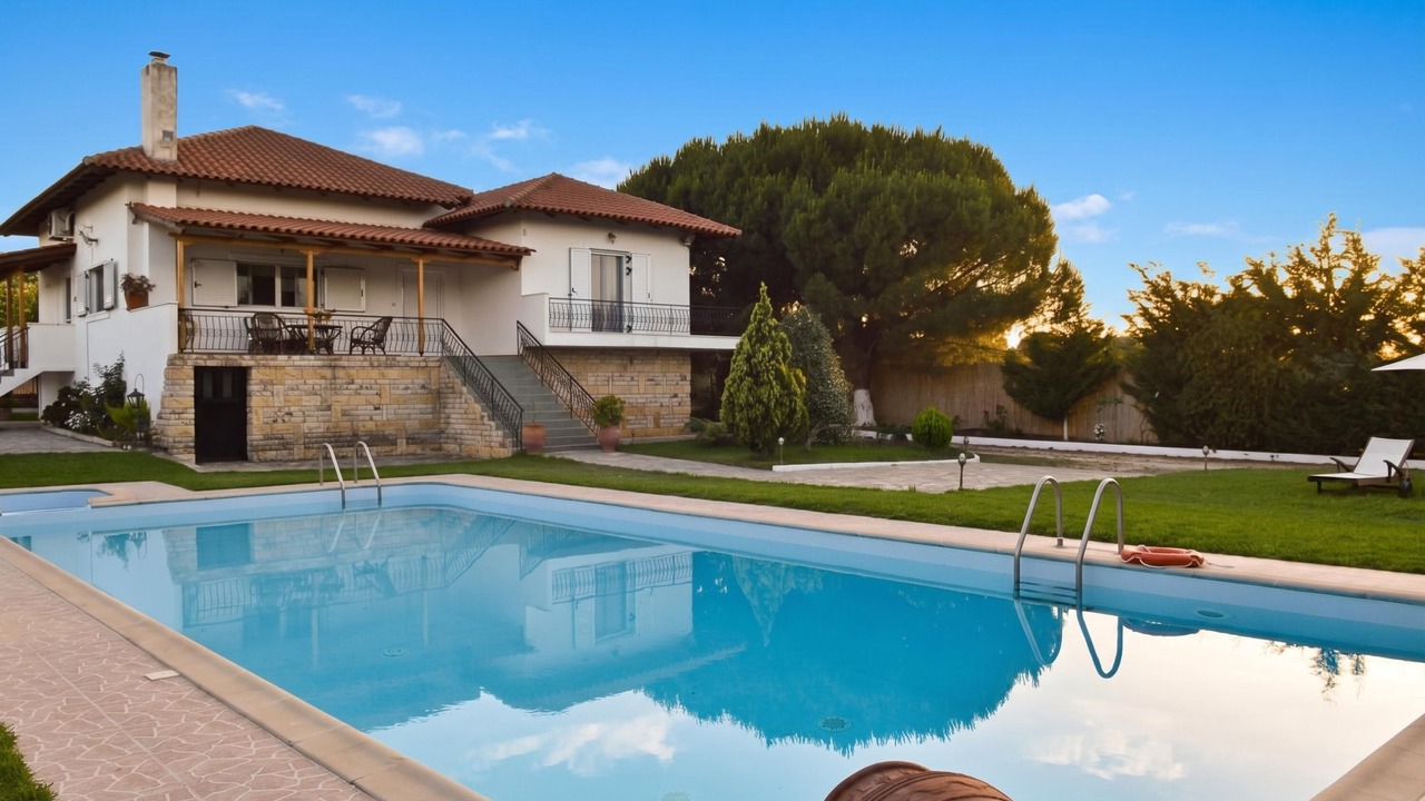 Photo of Outdoor in Larissos