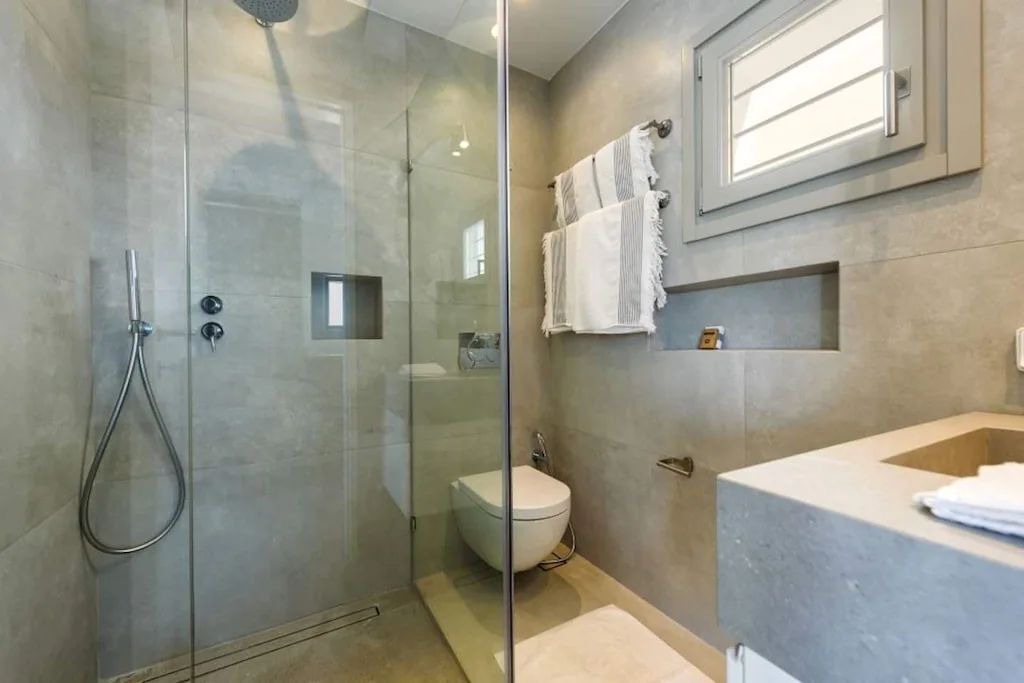 Photo of Bathroom in Parikia