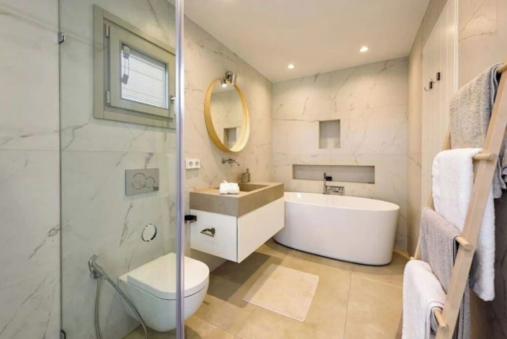 Photo of Bathroom in Parikia
