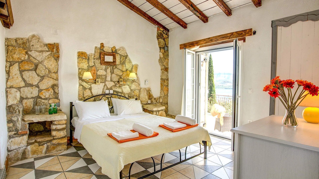 Photo of Bedroom in Petaleia