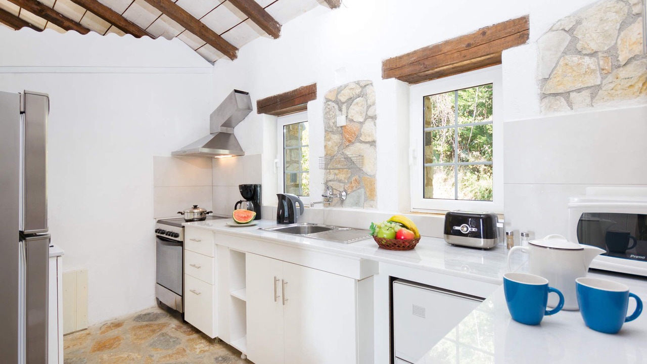 Photo of Kitchen in Petaleia
