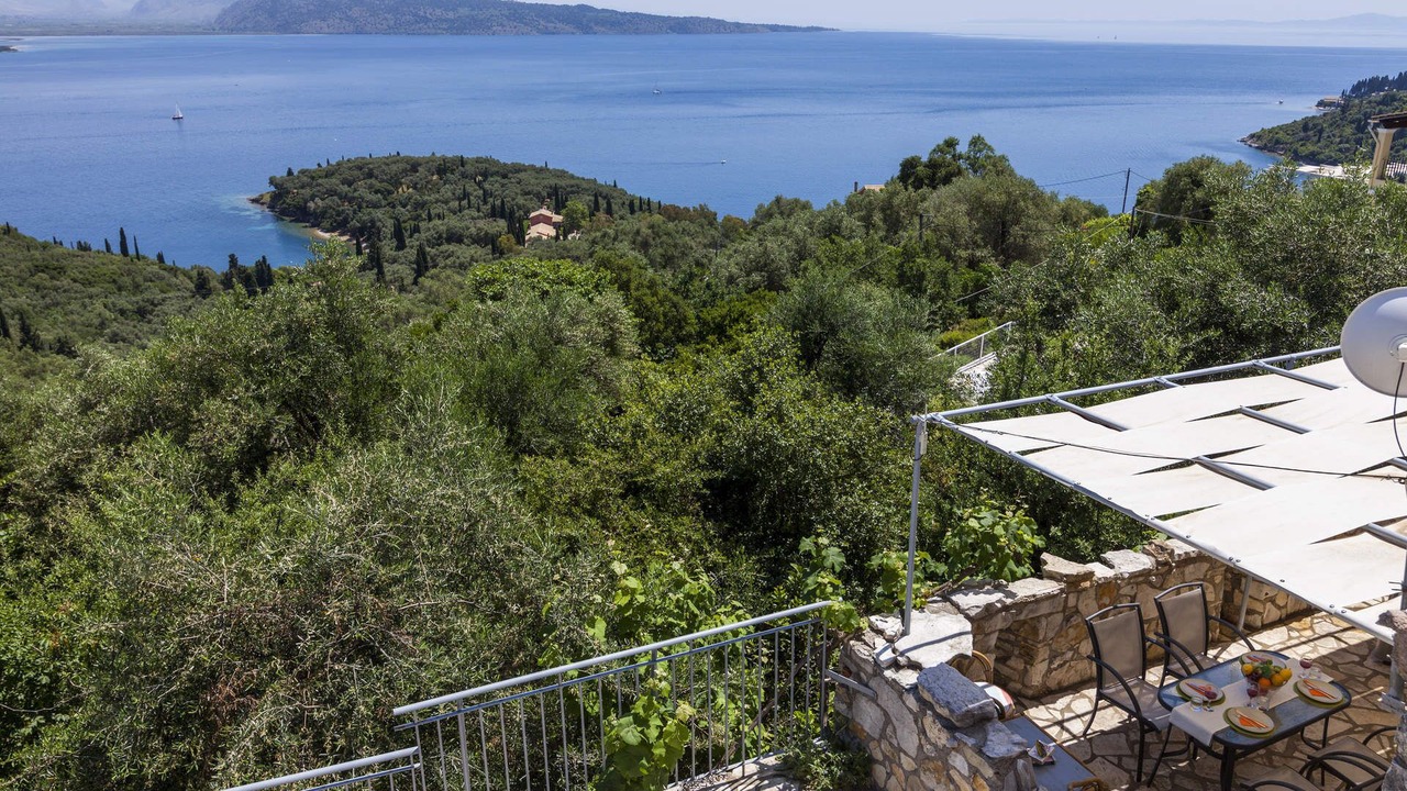 Photo of Outdoor in Petaleia