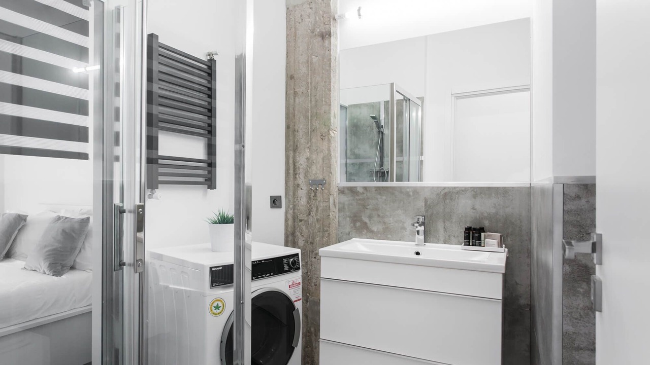 Photo of Bathroom in Ampelokipoi