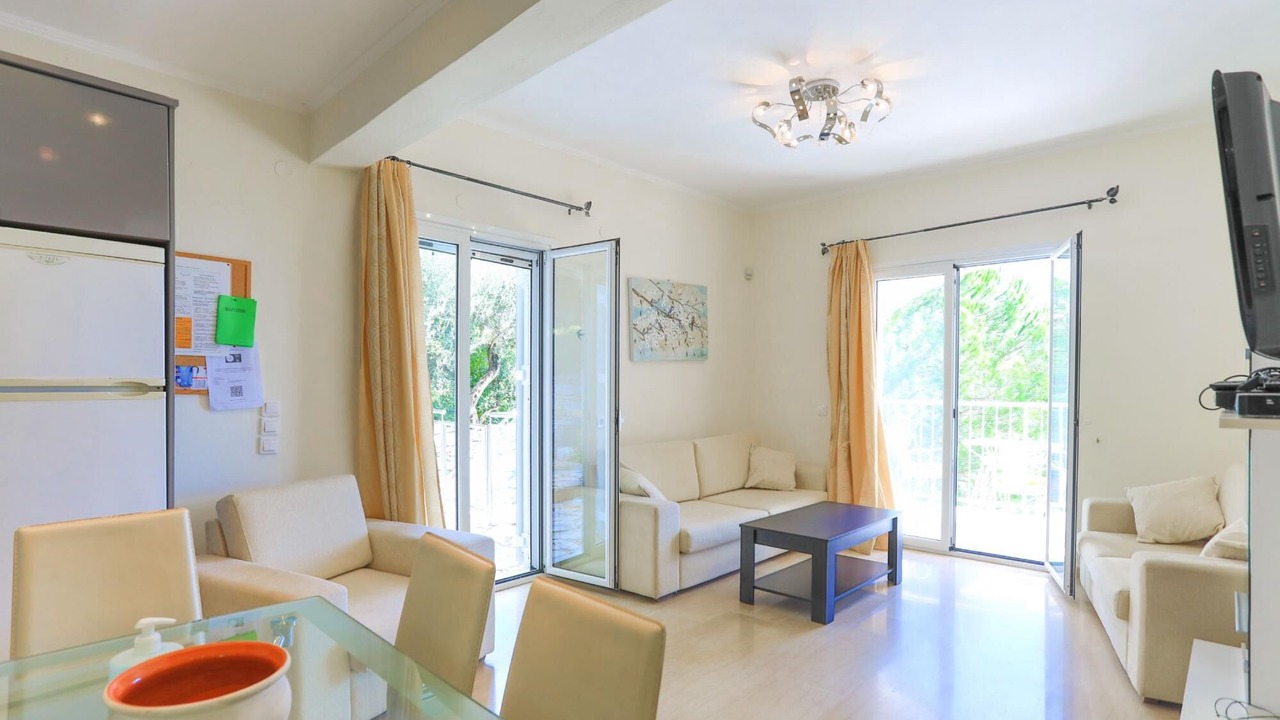 Photo of Livingroom in Petaleia