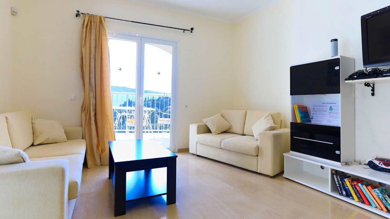 Photo of Livingroom in Petaleia