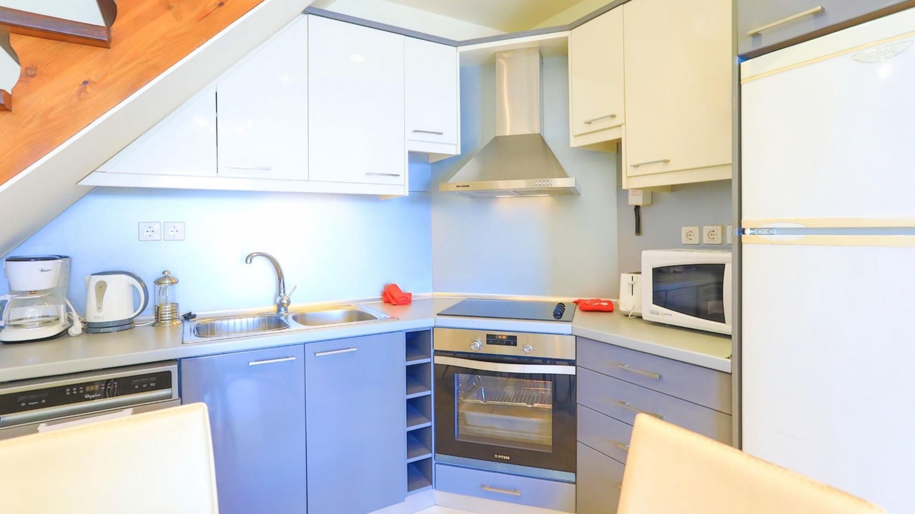 Photo of Kitchen in Petaleia